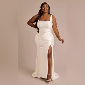 David's Bridal Elegant White Sleeveless Dress